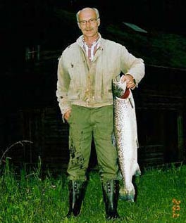 Geir Remmem from Remmem Gard with fine Rauma salmon.
