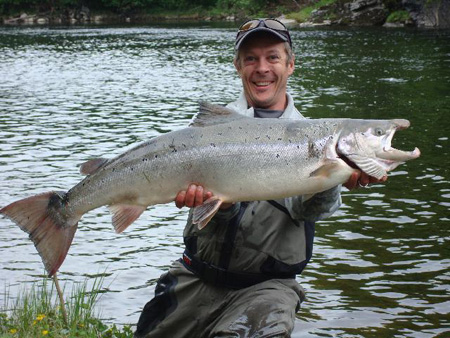 Salmon 11.8 kg, v24, 2010 cold water in Orkla Happy Håkis got his 2nd